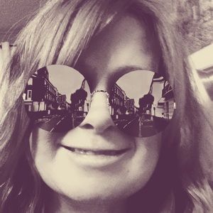 Meet your Posher, Nancy